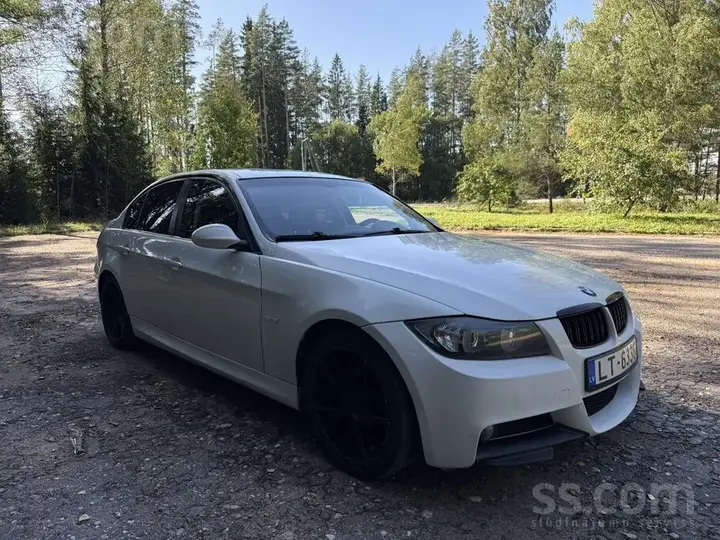 BMW 318 2007 photo 2