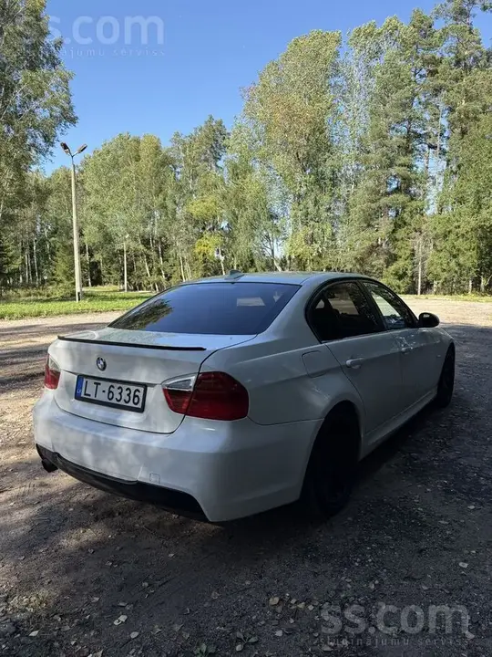 BMW 318 2007 photo 5