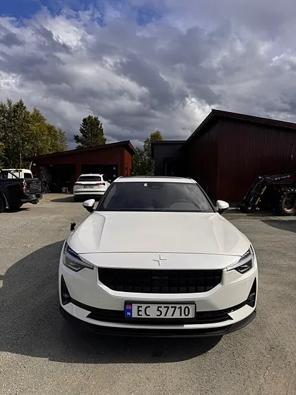 Polestar 2 2021 photo 2