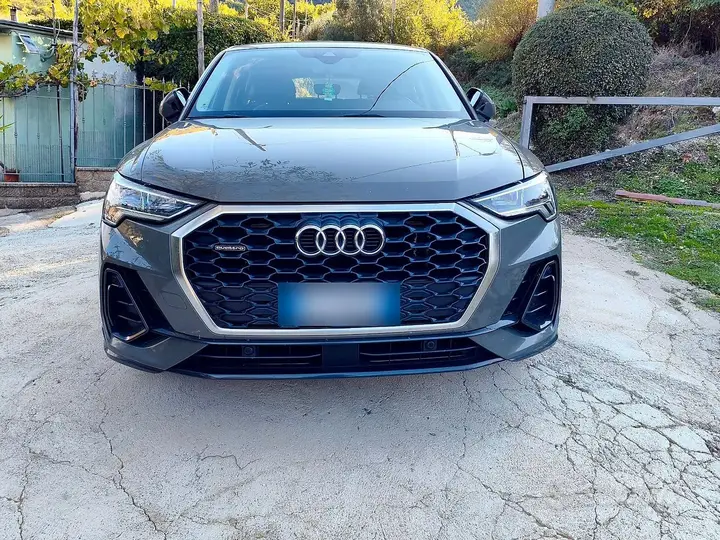 Audi Q3 2021 photo 3