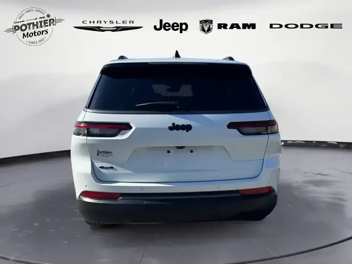 Jeep Grand Cherokee L 2026 photo 4