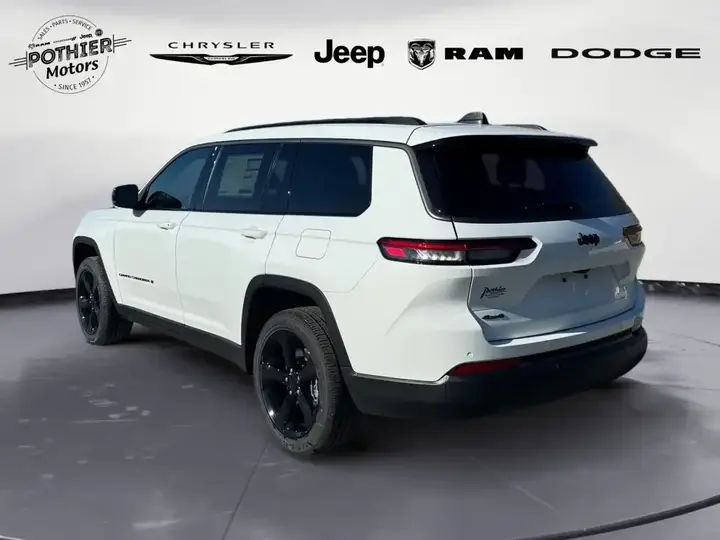 Jeep Grand Cherokee L 2026 photo 3