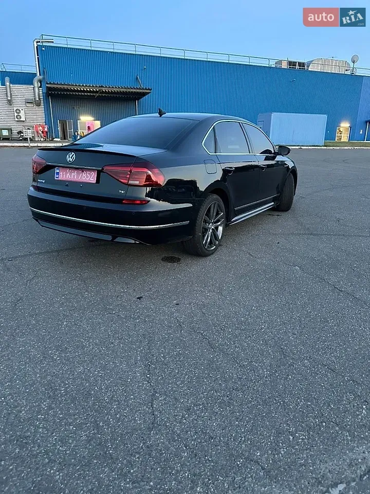 Volkswagen Passat 2018 photo 5