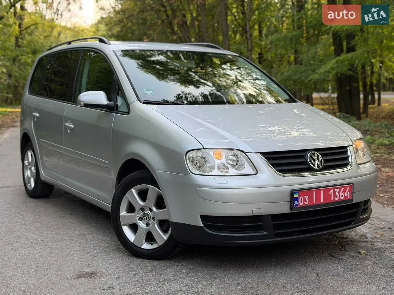 Volkswagen Touran 2006 photo 2