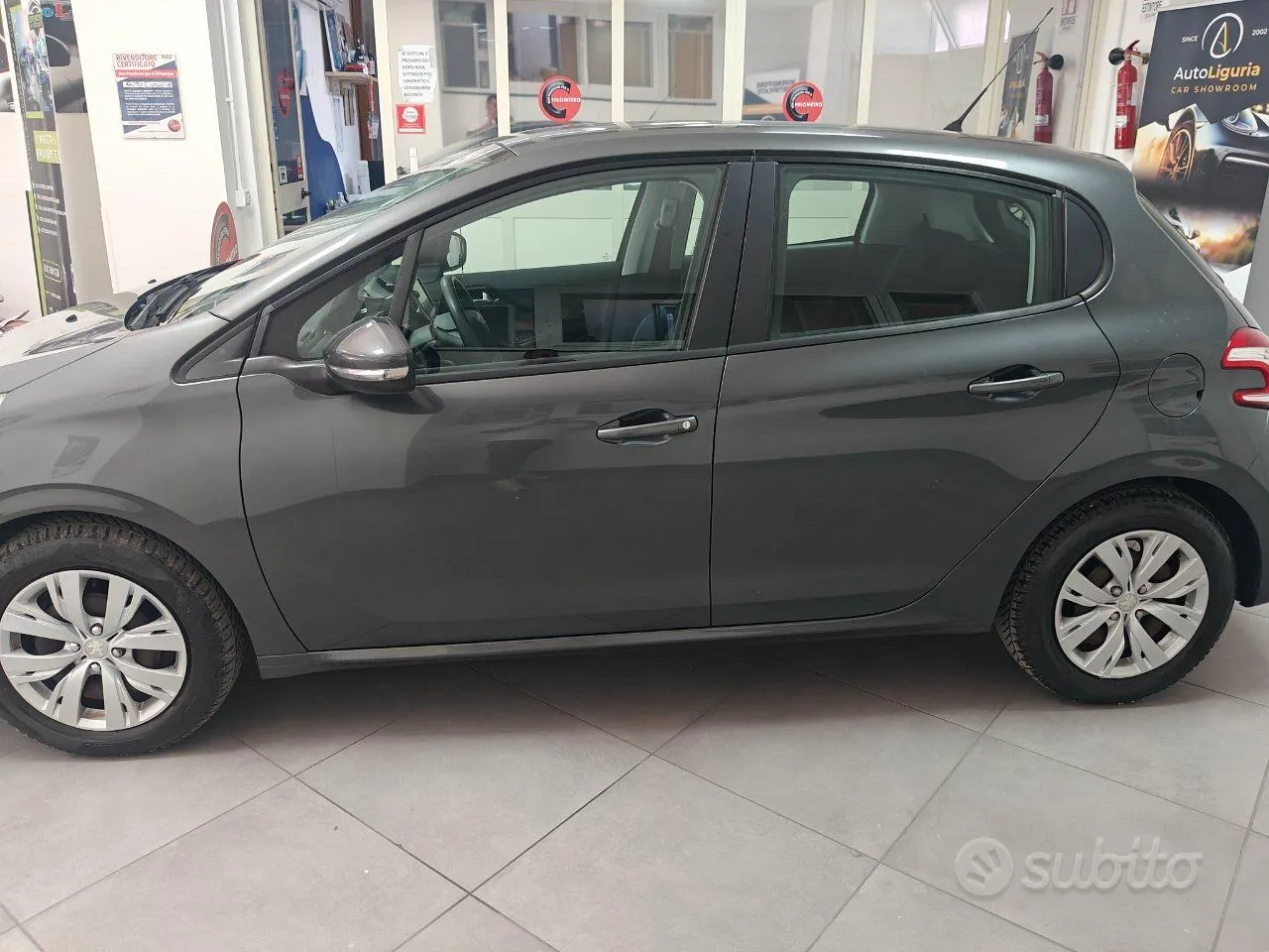 Peugeot 208 2013 photo 4