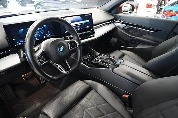 BMW 530E 2025 photo 2