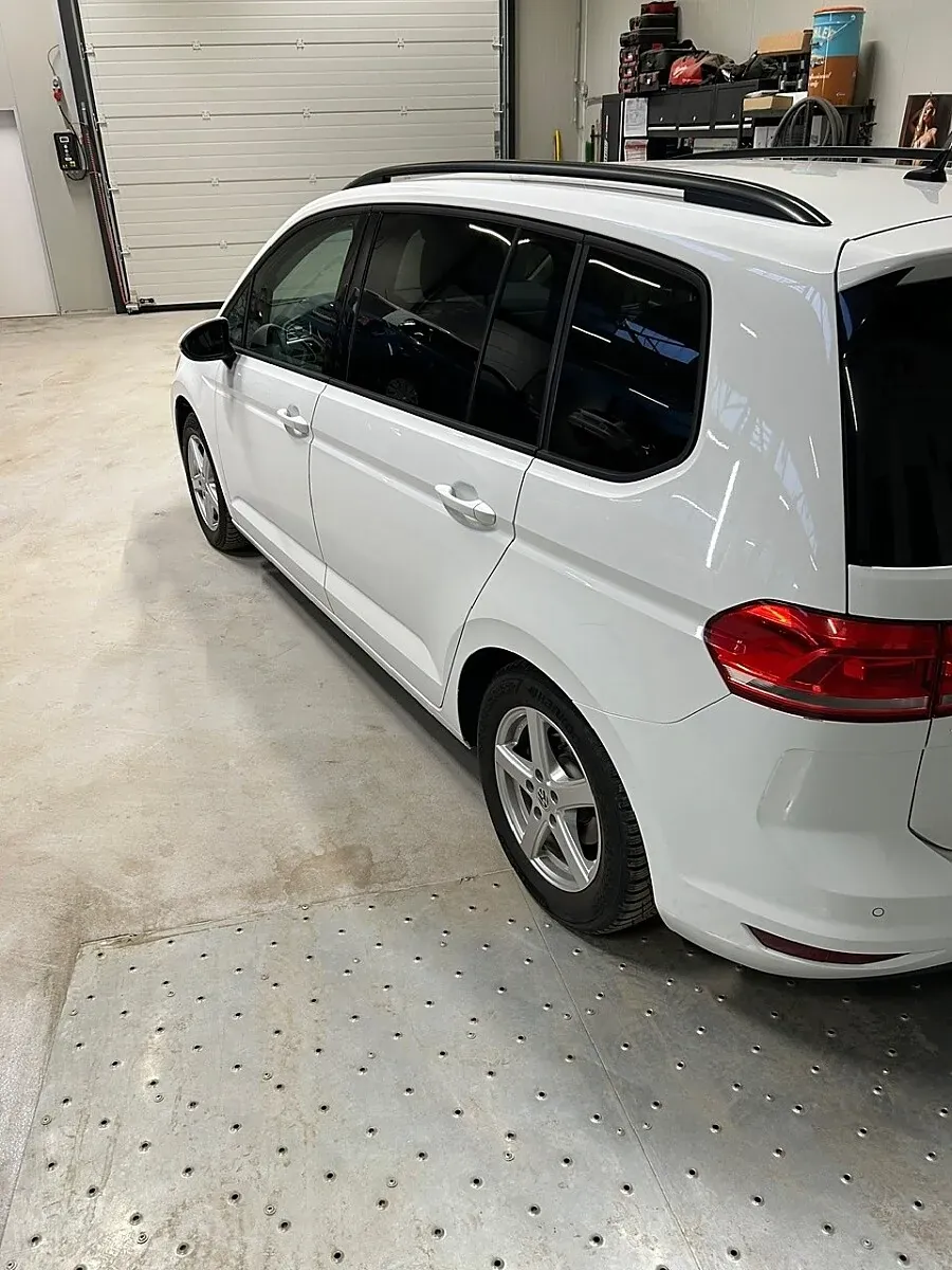 Volkswagen Touran 2018 photo 3