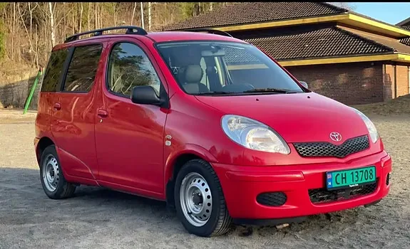 Toyota Yaris Verso 2006 photo 2
