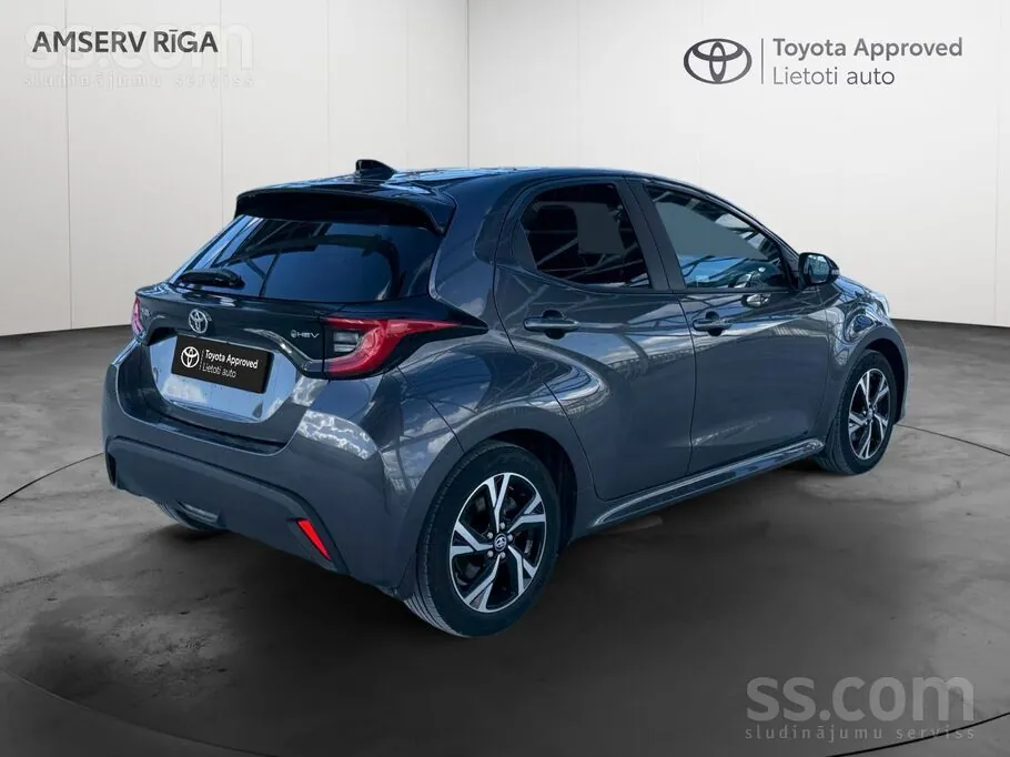 Toyota Yaris 2025 photo 2