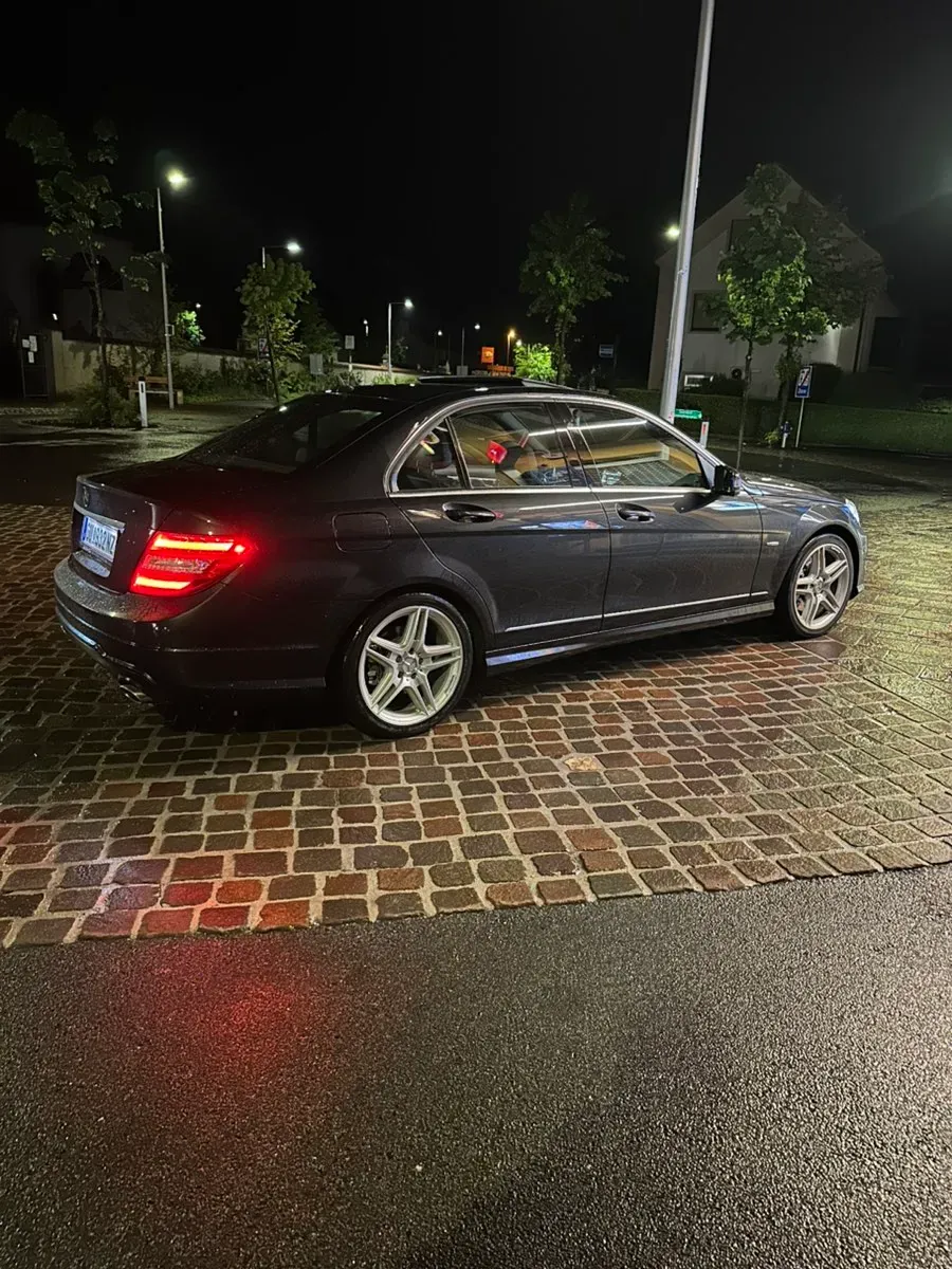 Mercedes-Benz C-Class 2012 photo 3