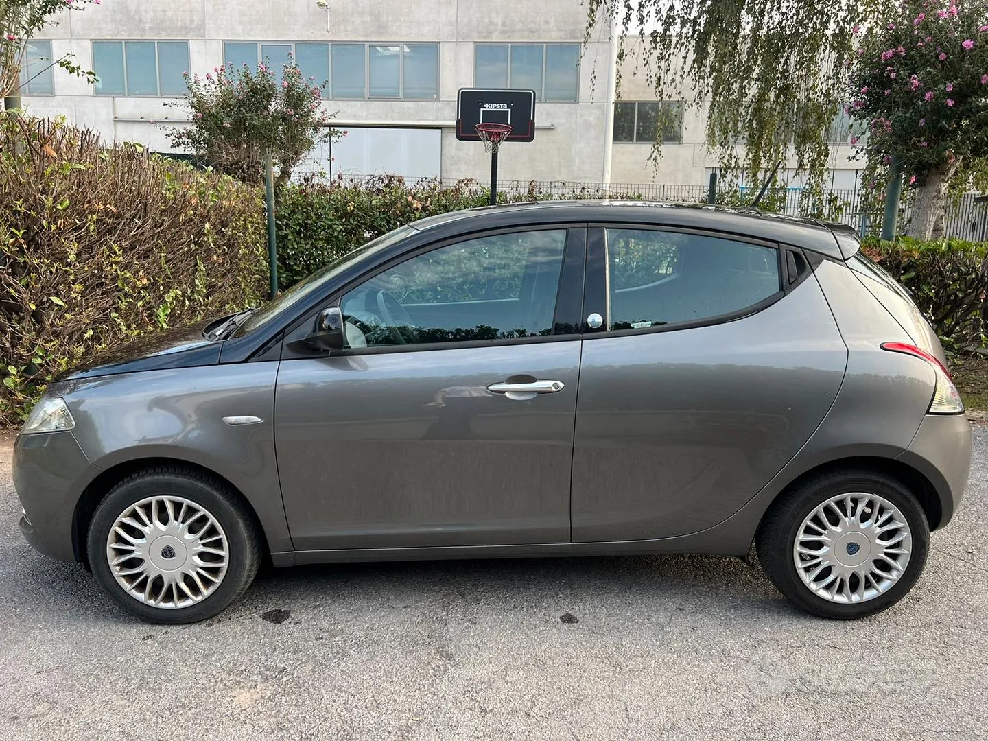 Lancia Ypsilon 2017 photo 2