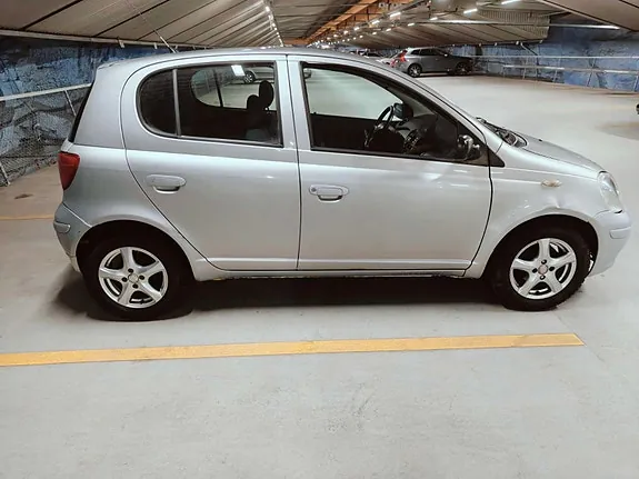 Toyota Yaris 2005 photo 5