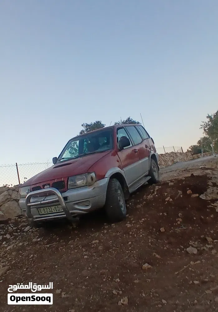Nissan Terrano 2000 photo 2