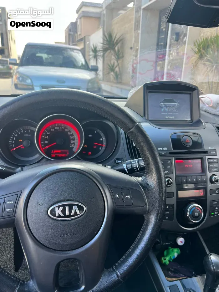 Kia Cerato 2010 photo 3