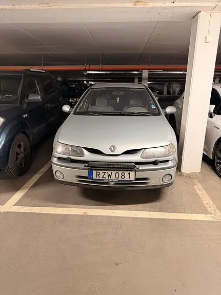 Renault Laguna 2001 photo 2