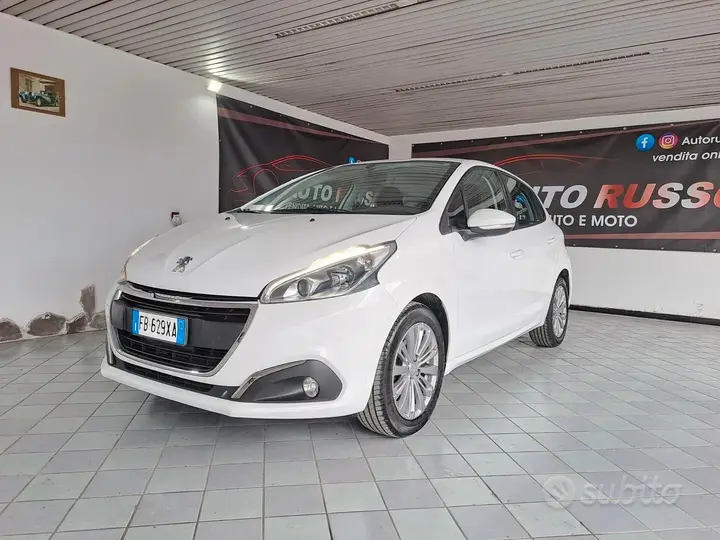 Peugeot 208 2016 photo 2