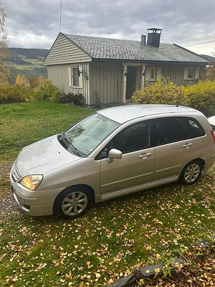 Suzuki Liana 2004 photo 4