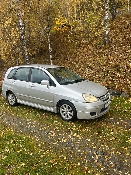 Suzuki Liana