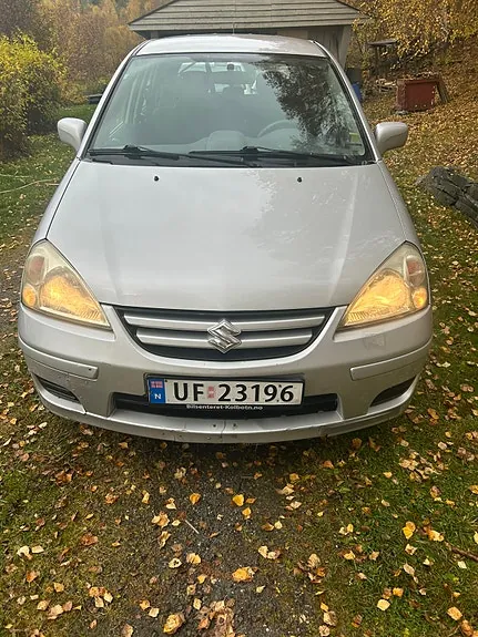 Suzuki Liana 2004 photo 2