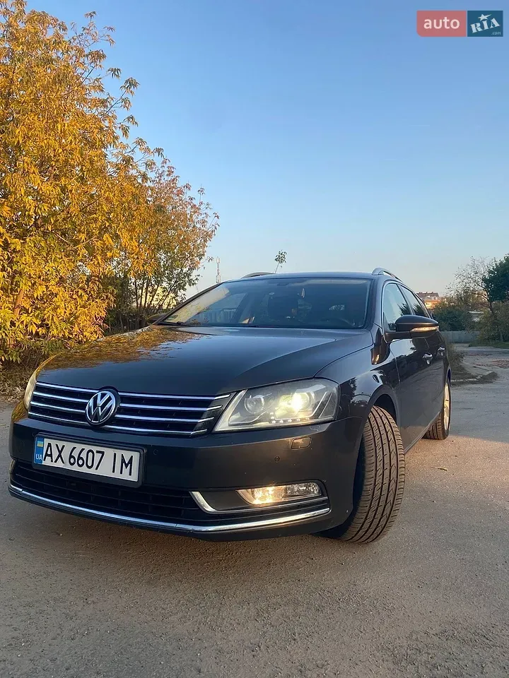 Volkswagen Passat 2012 photo 3