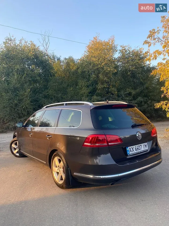 Volkswagen Passat 2012 photo 5