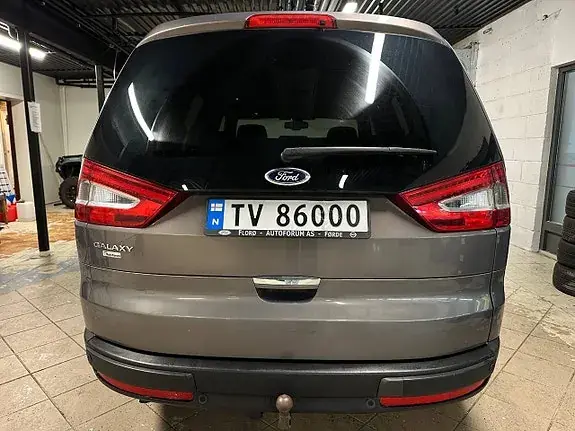 Ford Galaxy 2012 photo 3