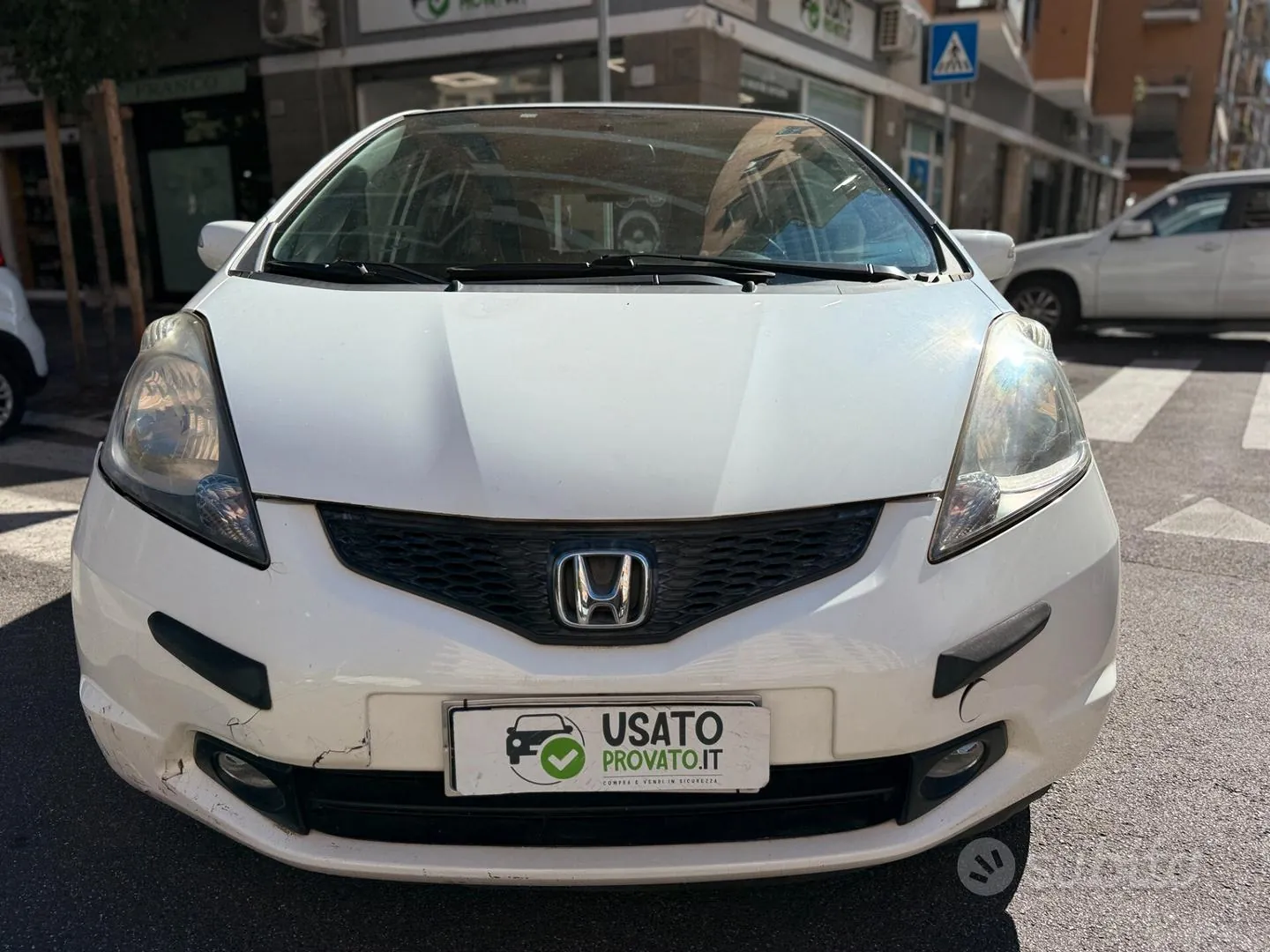 Honda Jazz 2010 photo 2