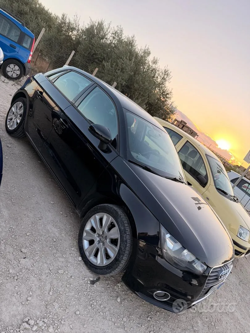 Audi A1 2012 photo 2
