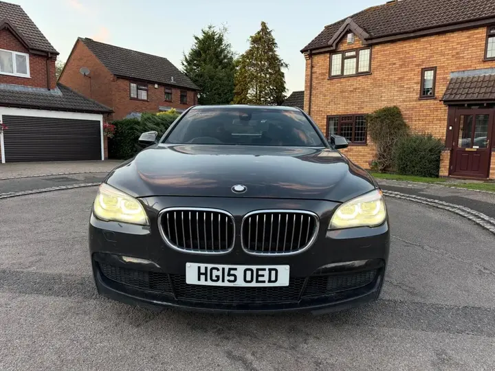 BMW 7 Series 2015 photo 3