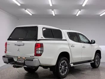 Mitsubishi Triton 2022 photo 4