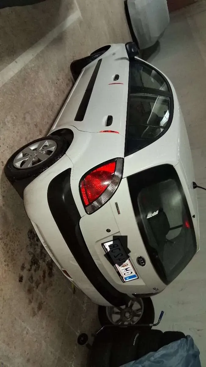 Kia Rio 2009 photo 3