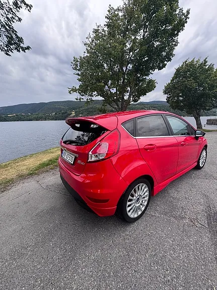 Ford Fiesta 2014 photo 3