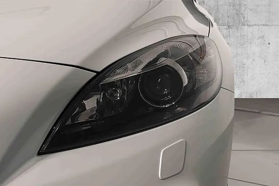 Volvo V40 Cross Country 2014 photo 3