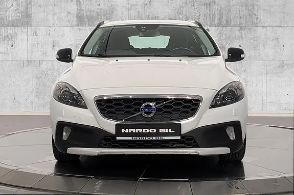 Volvo V40 Cross Country 2014 photo 2