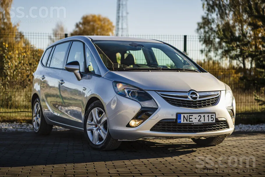 Opel Zafira 2016 photo 3