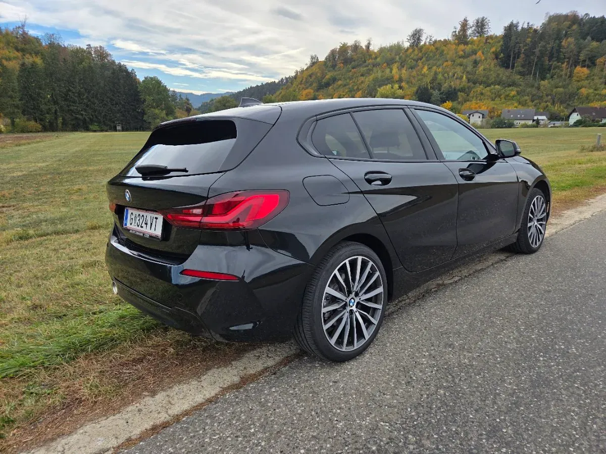 BMW 1 Series 2020 photo 2