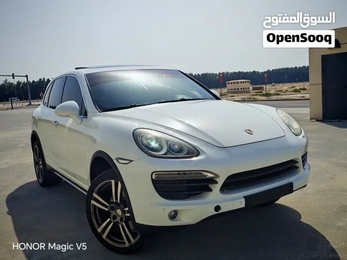 Porsche Cayenne S 2012 photo 3