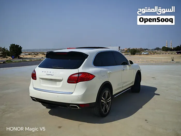 Porsche Cayenne S 2012 photo 4