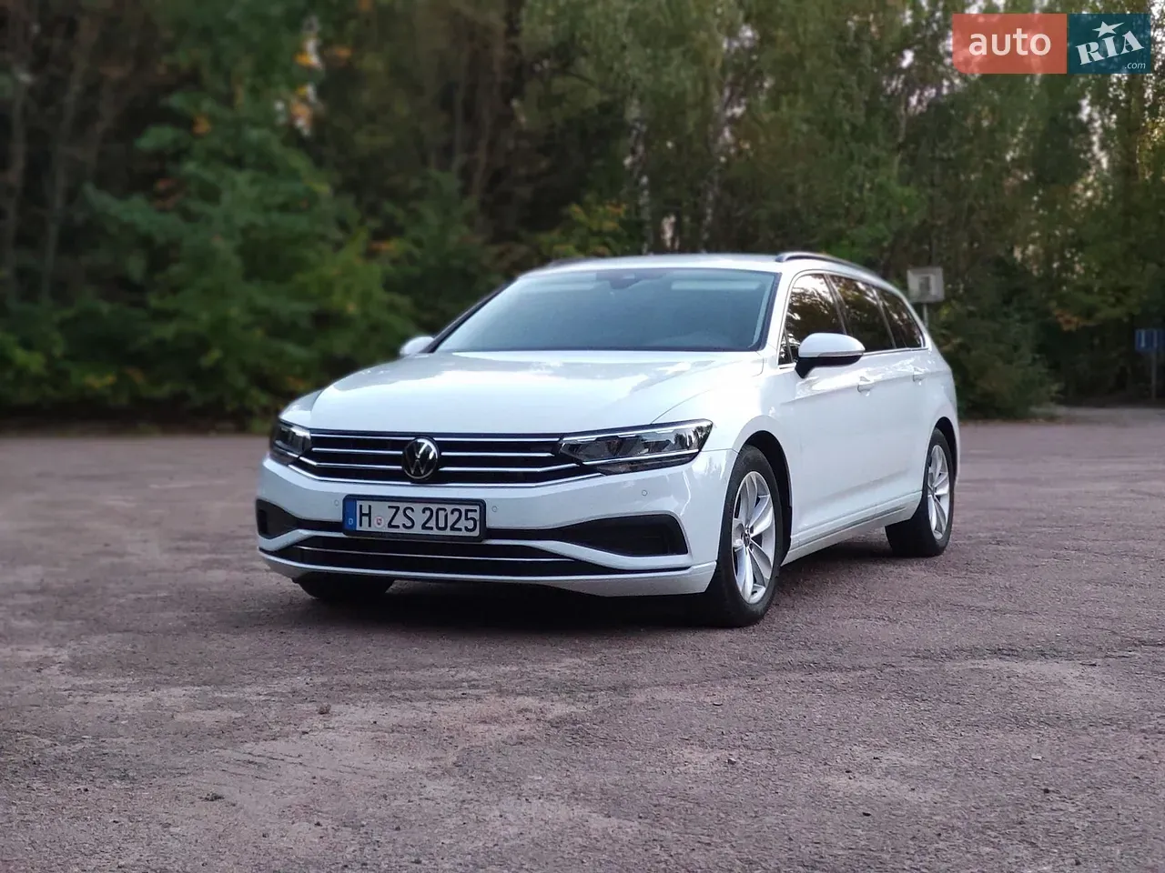 Volkswagen Passat 2020 photo 2