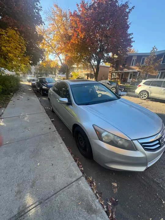 Honda Accord 2011 photo 2