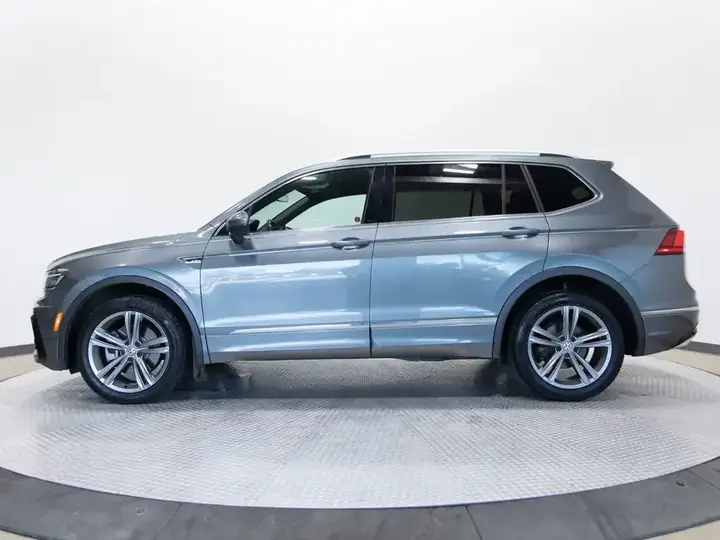 Volkswagen Tiguan 2021 photo 2