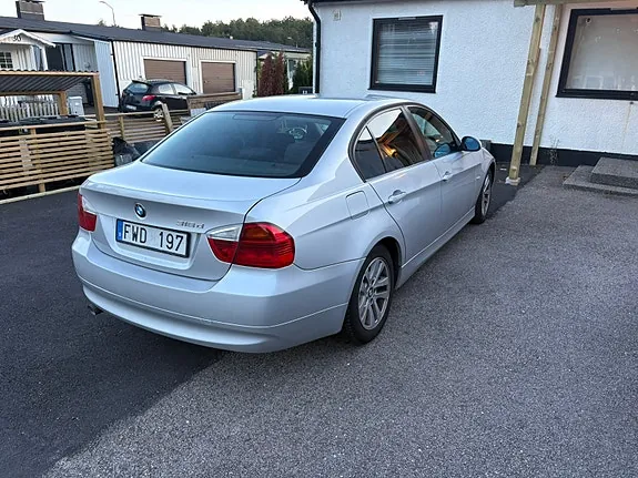 BMW 318D 2007 photo 4