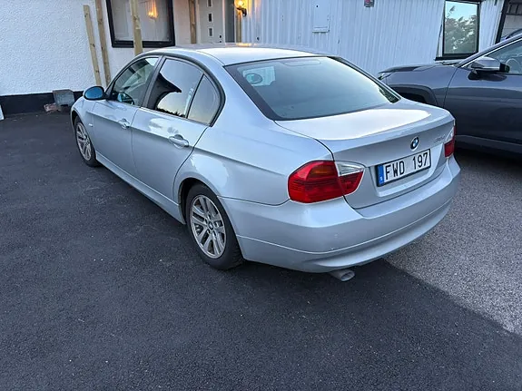 BMW 318D 2007 photo 5