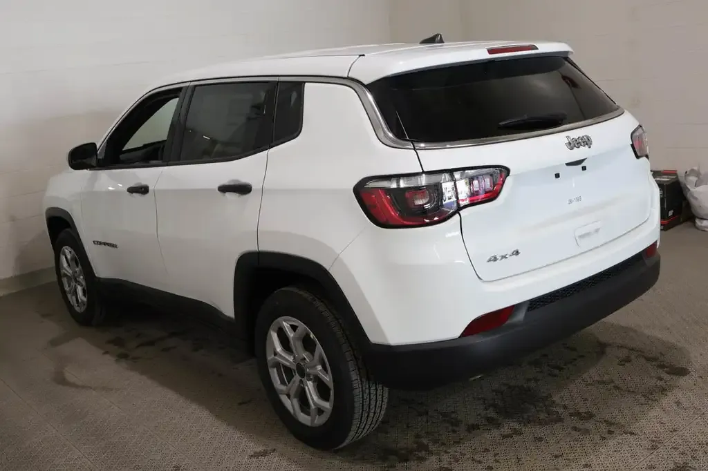 Jeep Compass 2026 photo 4