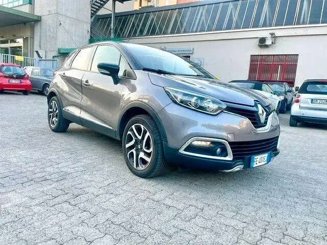 Renault Captur 2018 photo 2