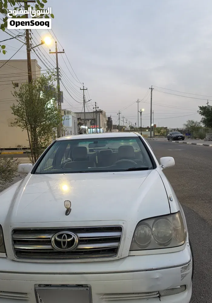 Toyota Crown 2002 photo 2