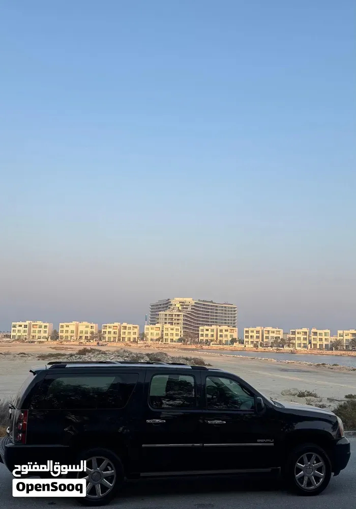 GMC Yukon Denali 2012 photo 5