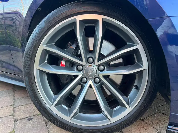 Audi S5 2017 photo 2