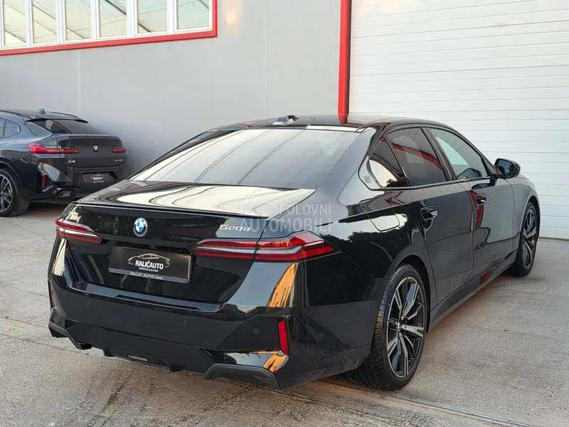 BMW 520 2025 photo 2