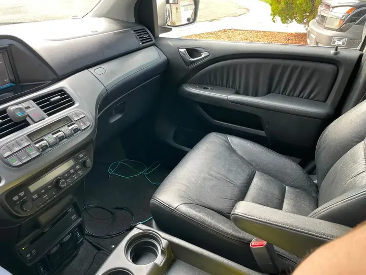 Honda Odyssey 2007 photo 4